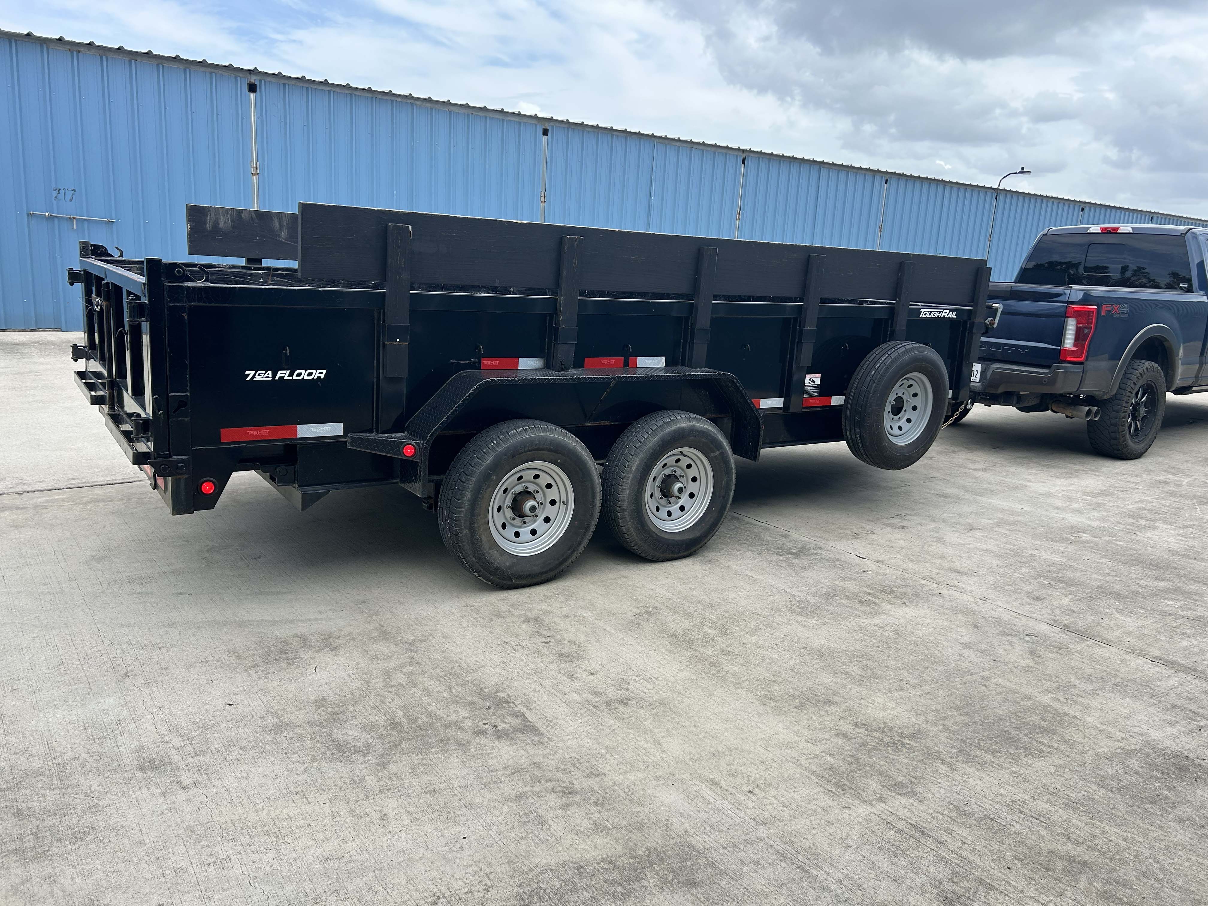 Dump trailer rental in Alvin TX - TOPHAT 16ft heavy duty dump trailer for rent near Houston